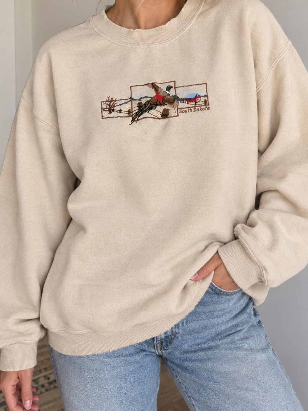 Vintage South Dakota Pheasant Embroidered Crewneck 🤎